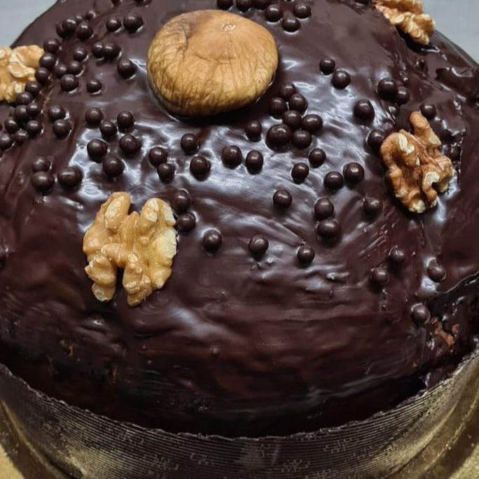 Panettone Cilentano farcito con Nutella (fichi bianchi del Cilento, cioccolato e noci)