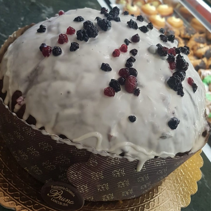 Panettone ai frutti di bosco