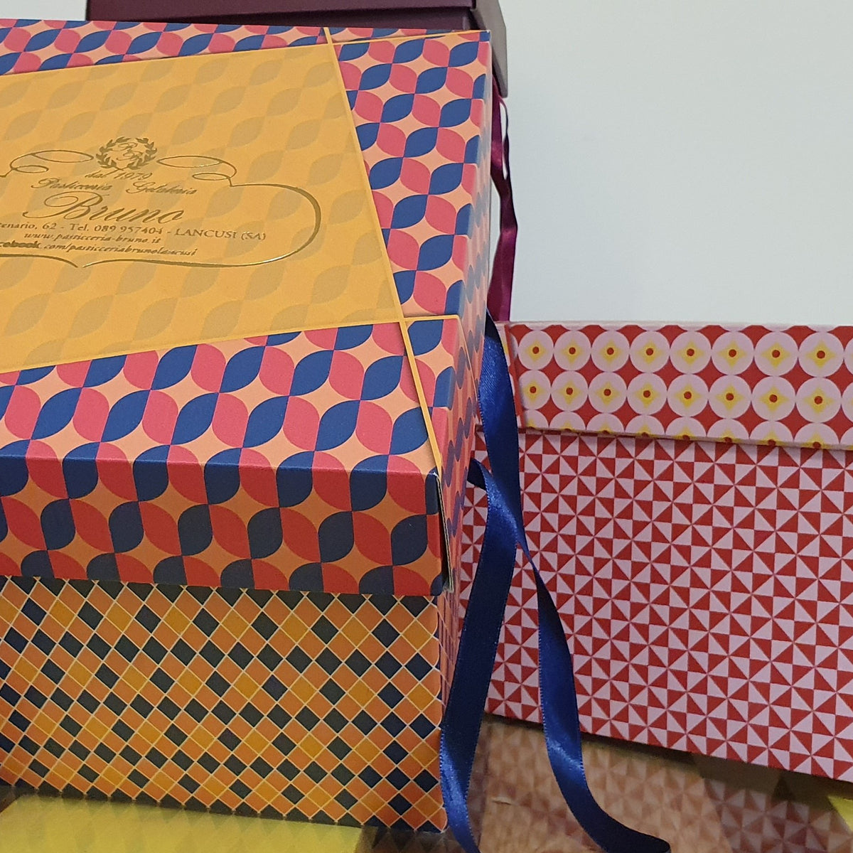 Panettone con canditi al mandarino e fragoline